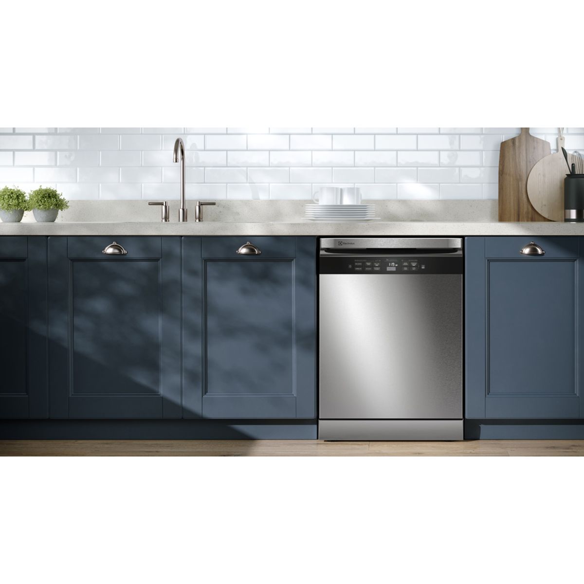 Dishwasher_LL14X_Kitchen_Lifestyle_Wide_Electrolux_Spanish