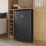 Minibar_ERD090G6HWB_Environment_Square_Electrolux_Portuguese