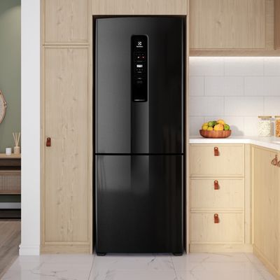 Refrigerator_IB7B_Environment_Square_Electrolux_Spanish-4501x4500