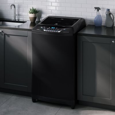 Washer_PremiumCareBlack21kg_LaundryCrop_Electrolux_Spanish