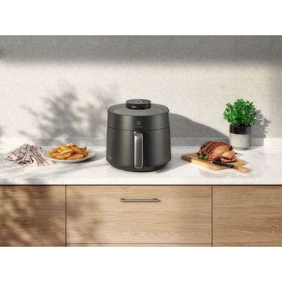 AirFryer_EAF170_Kitchen_Electrolux_Spanish_600x600-600x450.raw