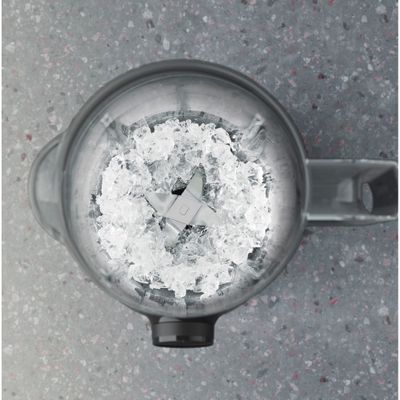 201118ELUXStrawberryConvert1PlasticCrop1Sesame-2000x2000