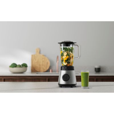 201118ELUXStrawberrySSConvert24PlasticSesame-2000x2000