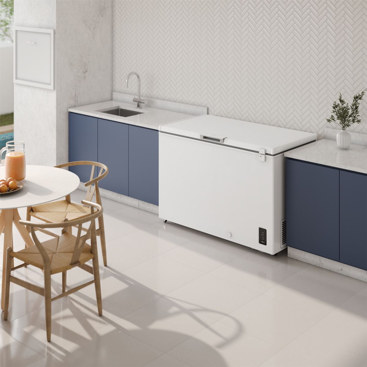 Freezer_EFH38S3Q5AW_Ambience_Electrolux_Spanish-1000x1000.raw