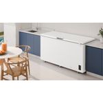 Freezer_EFH50S3Q5AW_Ambience_Wide_Electrolux_Spanish-1000x563.raw