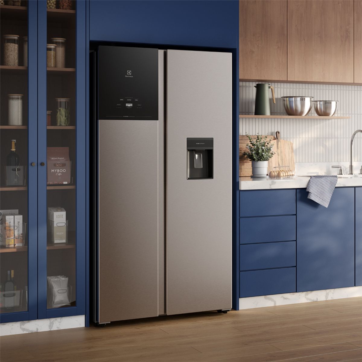 Refrigerator_ERS53F3Q5CI_Environment_Square_Electrolux_Portuguese-1000x1000.raw