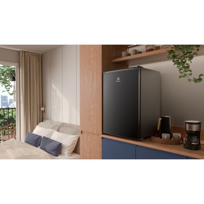 Mini_Freezer_EFU98S3Q6AB_Environment_Spanish-1000x1000