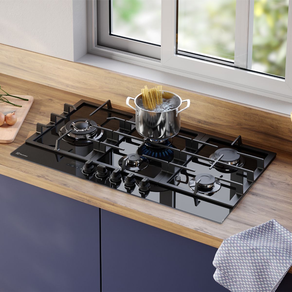Cooktop_KE5DT_Ambience_Square_Electrolux_Spanish-1000x1000.raw