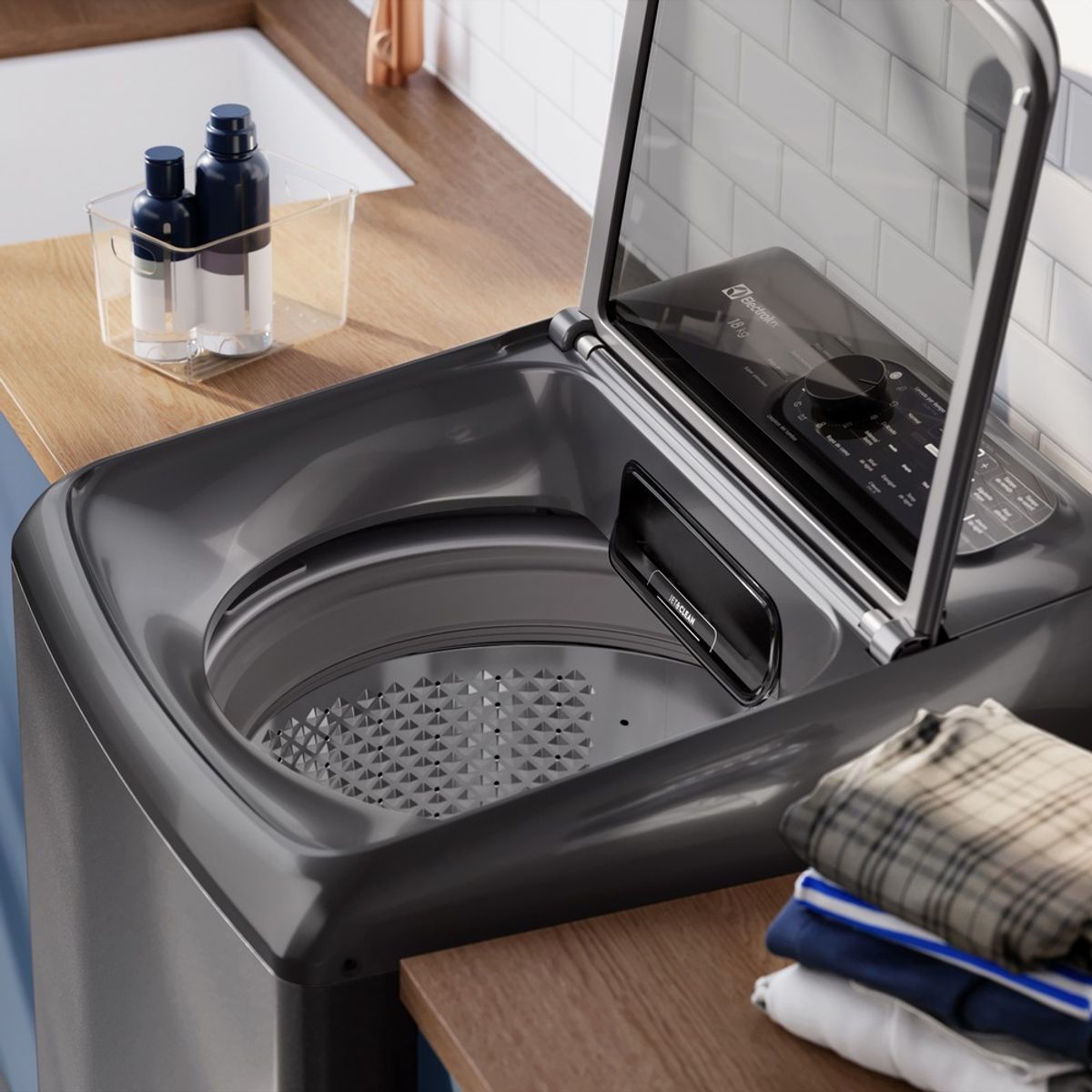 WashMachine_EWIY18F7XSZX_Environment_Square_02_Onix_Electrolux_Spanish-1000x1000
